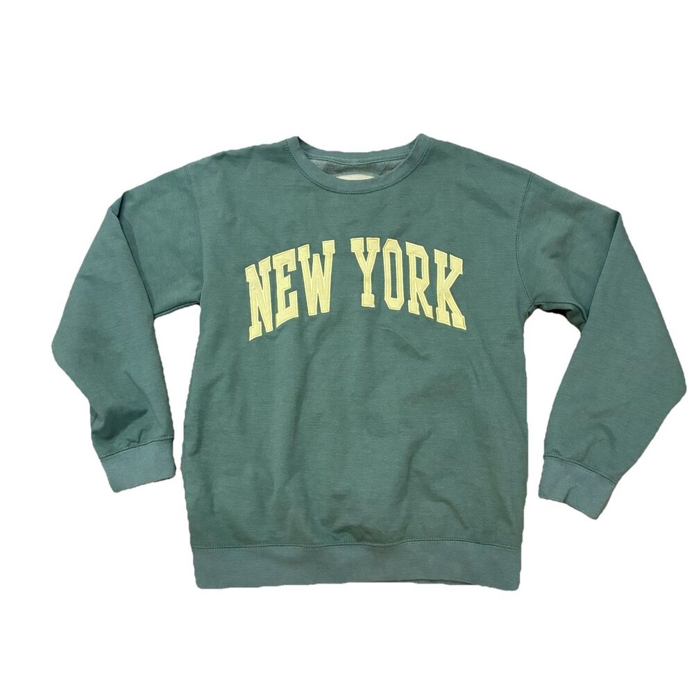 New York Popular Crewneck Sweatshirt Sage Green "New York" Graphic Pullover M